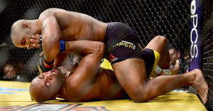 Daniel Cormier defeats Anderson Silva