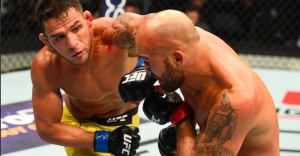 Rafael dos Anjos defeats Robbie Lawler at UFC on Fox 26