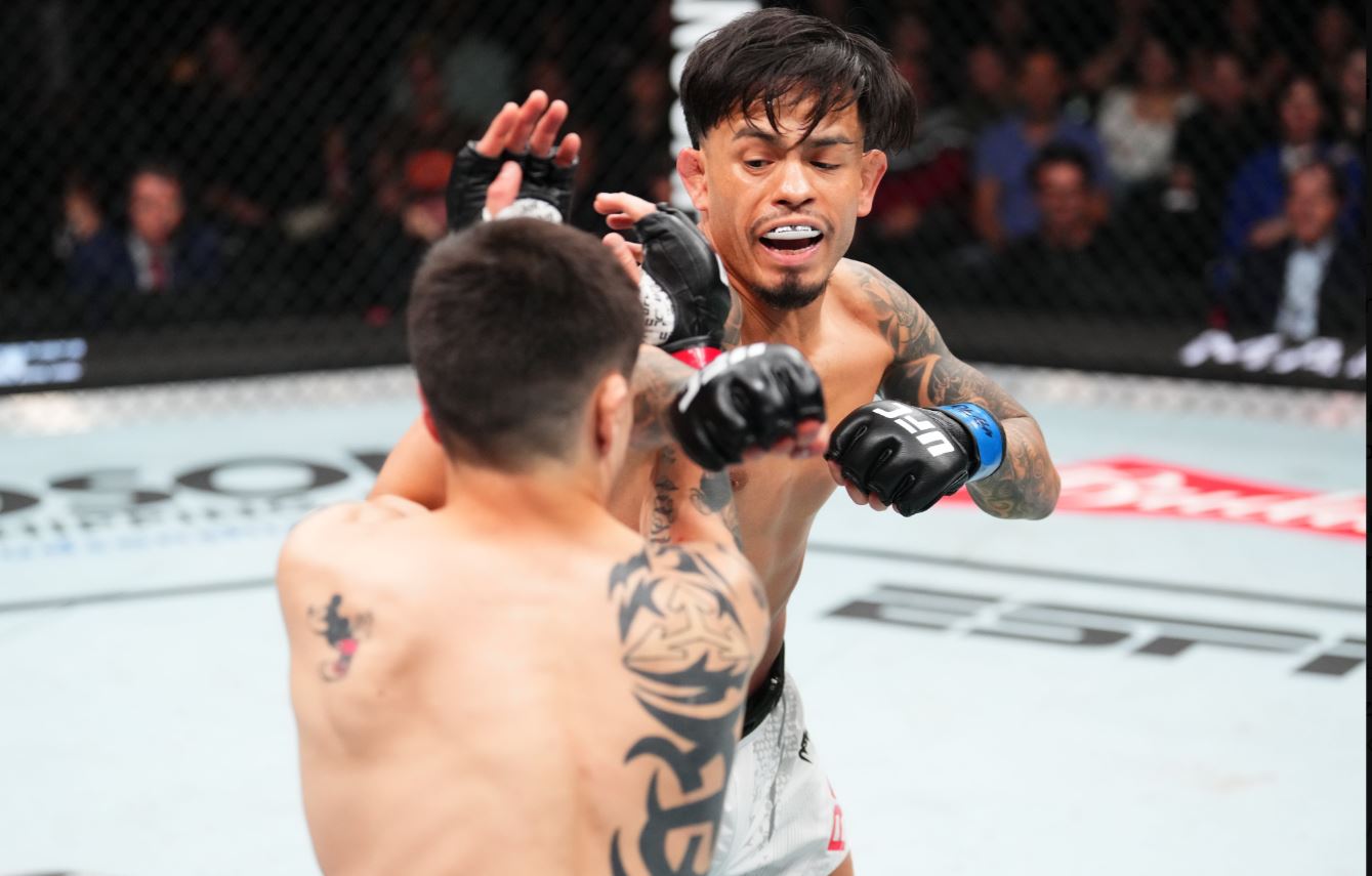 Pros react after Brandon Royval defeats Brandon Moreno at UFC Mexico